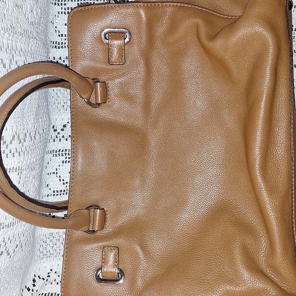 Michael Kors Brown Gold Tote with Luxurious Leather and Structured Design - Picture 6 of 11